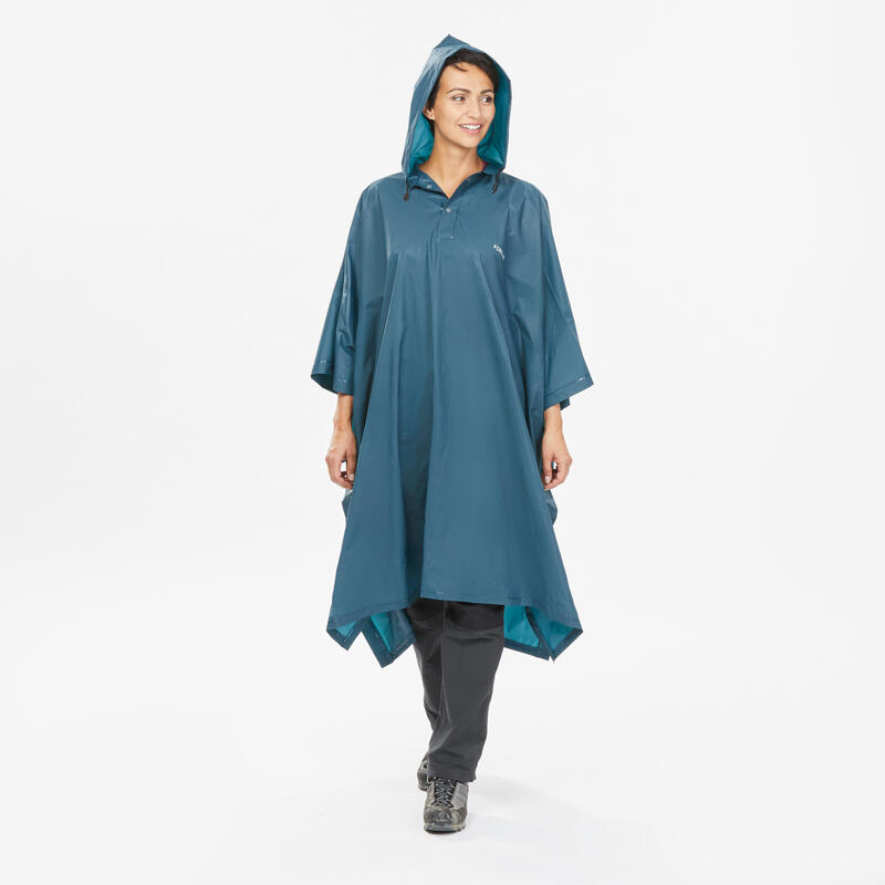 Poncho impermeable de montaña y trekking máx. 10 litros Adulto Forclaz 50
