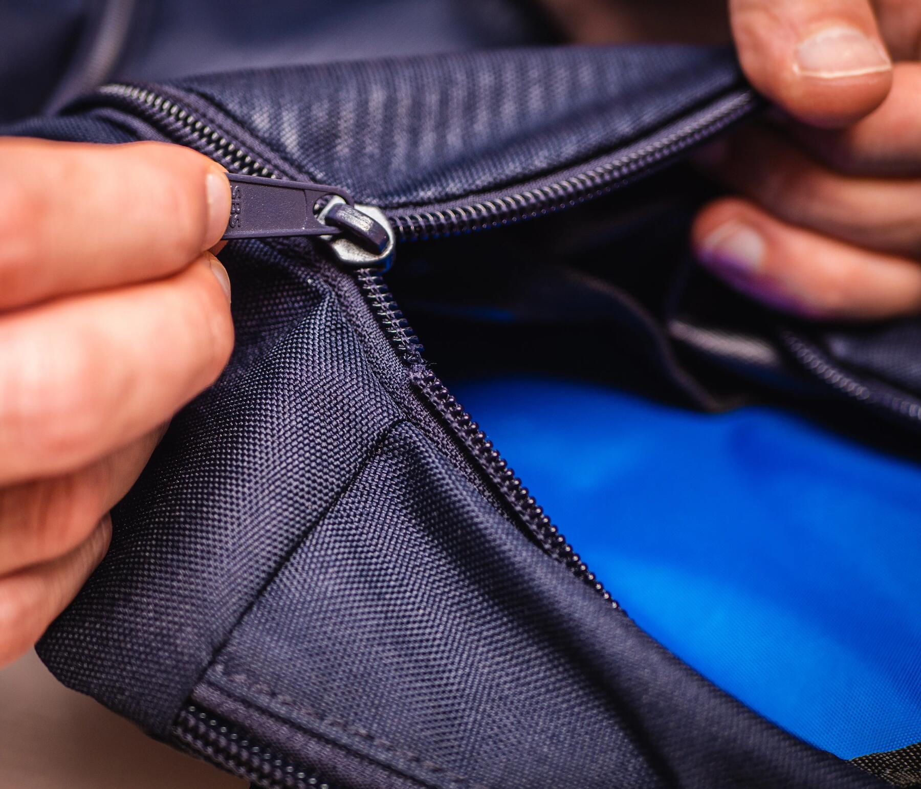 O nosso guia de reparação de fechos de correr: abrigo, tenda, roupa