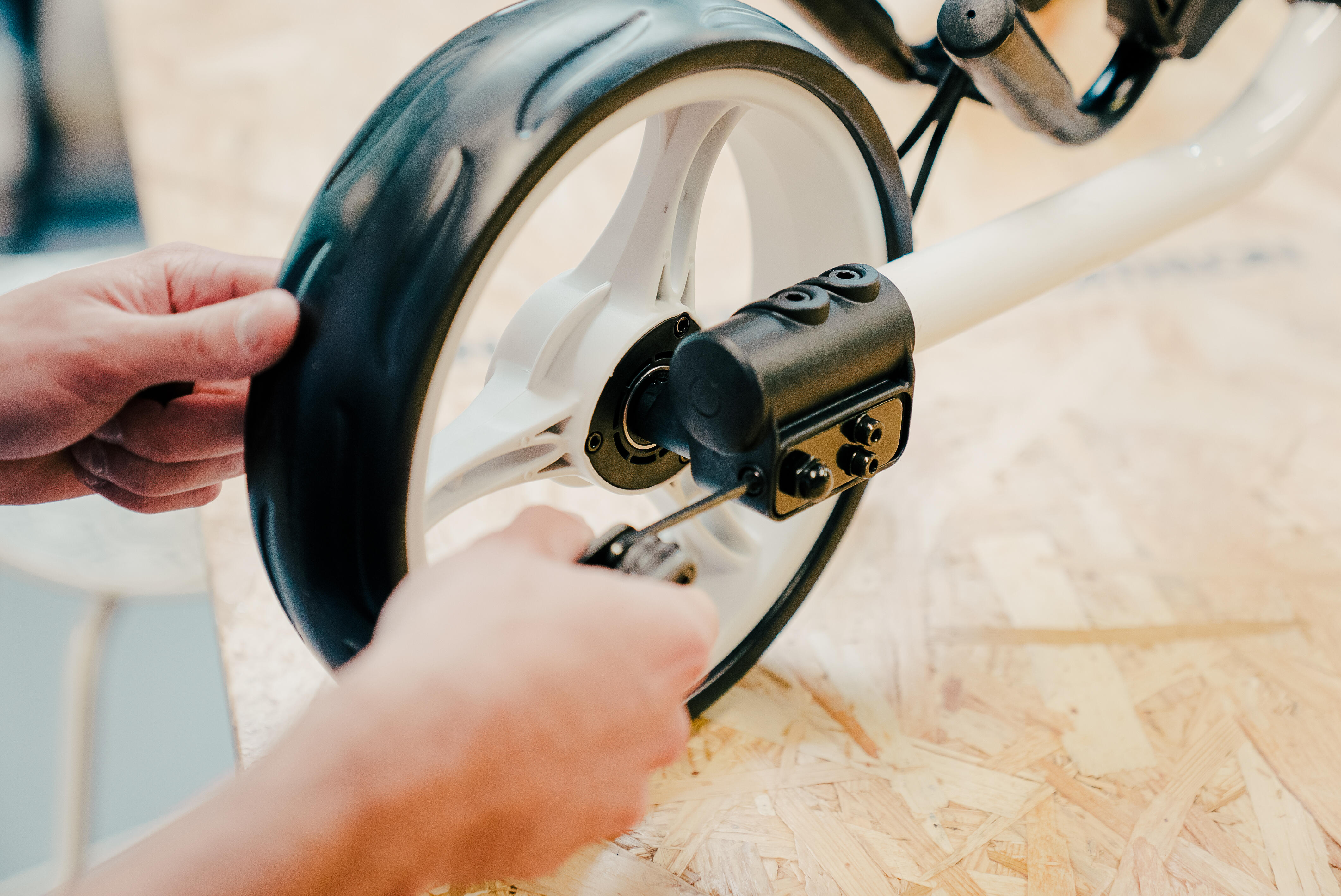 Remplacement de roue de chariot de golf - WORKSHOP