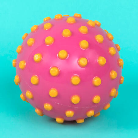 Мячик для игр в воде розовый с желтыми шипами