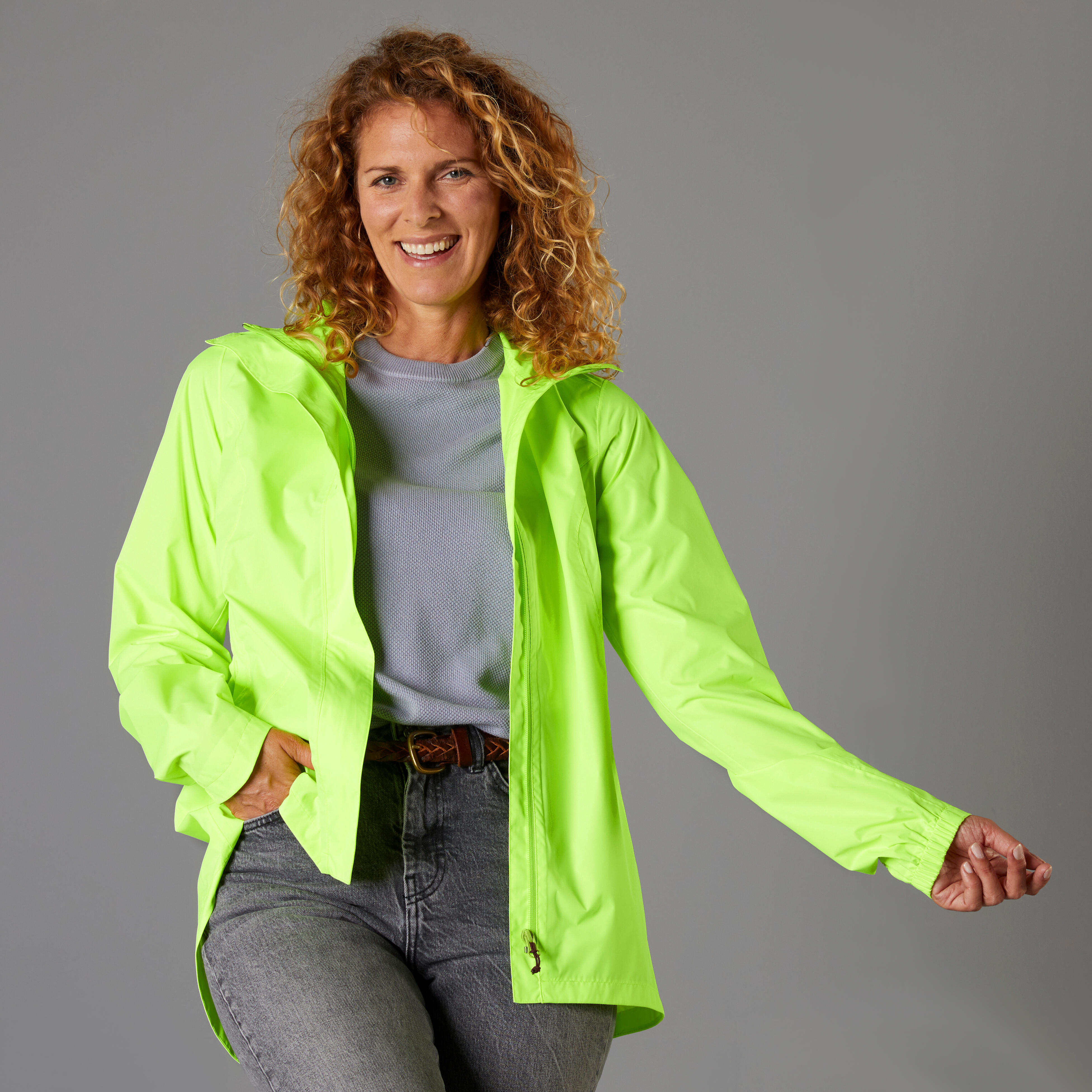 WOMEN'S 120 FLUORESCENT YELLOW CITY BIKE RAIN JACKET EPI CERTIFIED DAY VISIBILITY