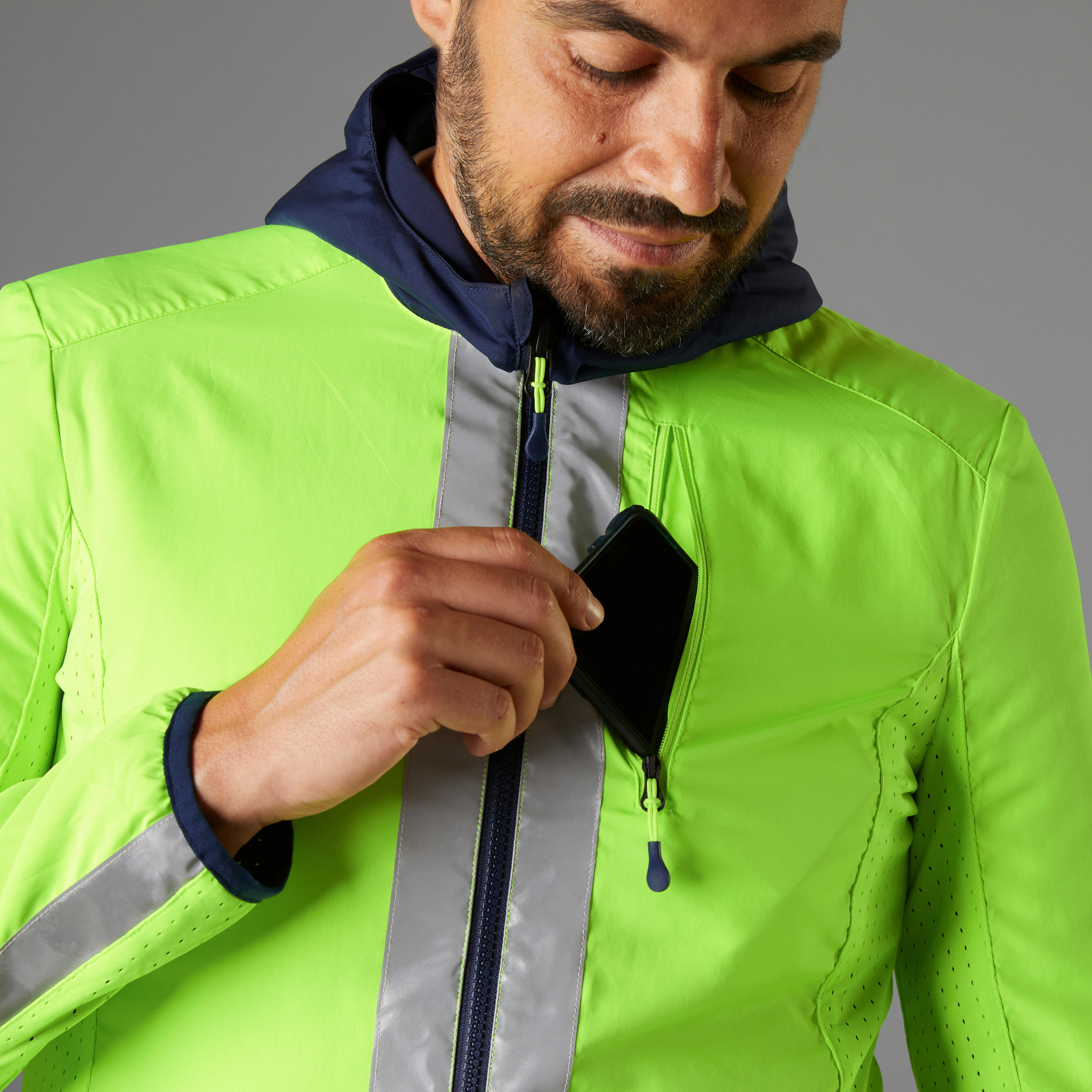 Reversible cycling jacket clearance