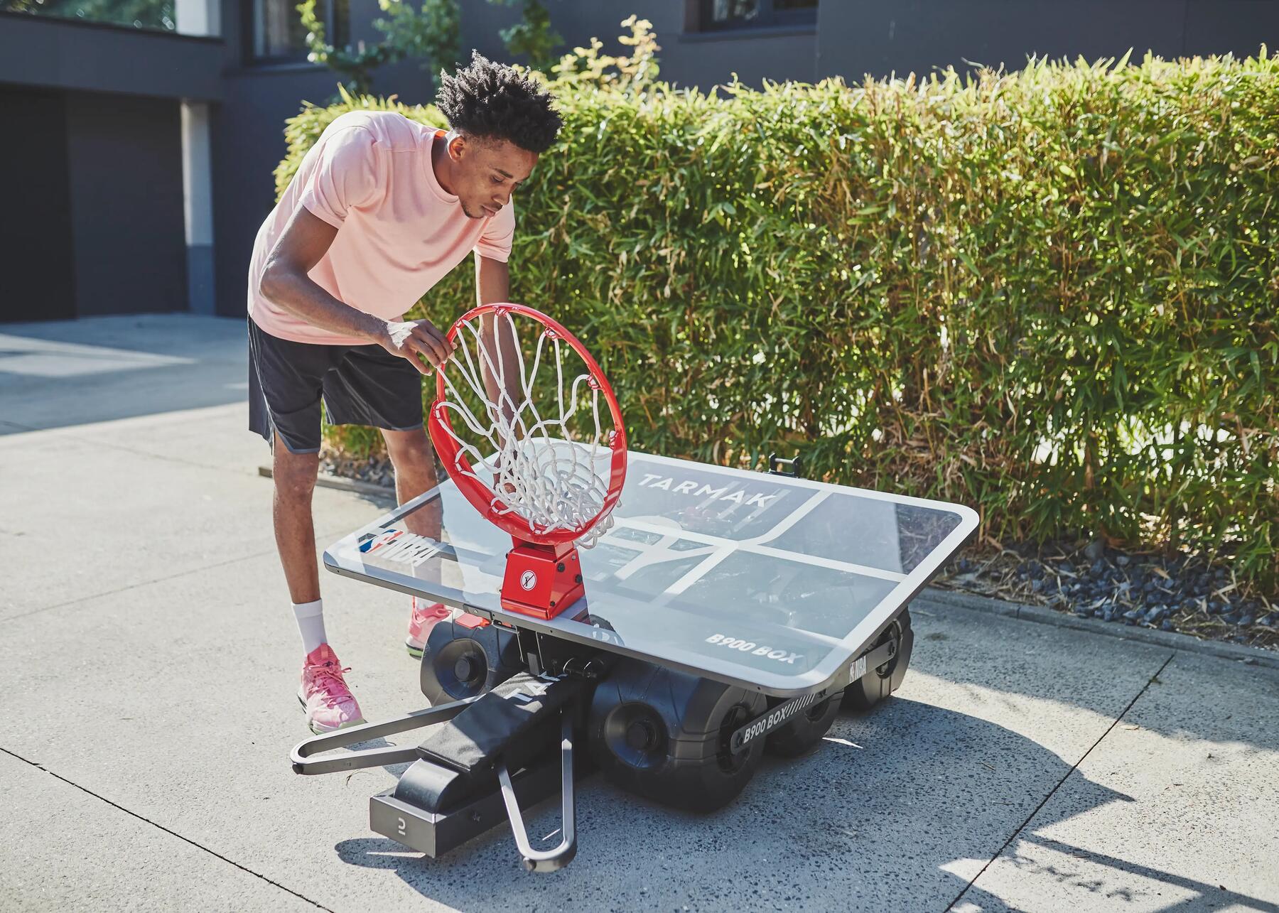 BASKETBALL