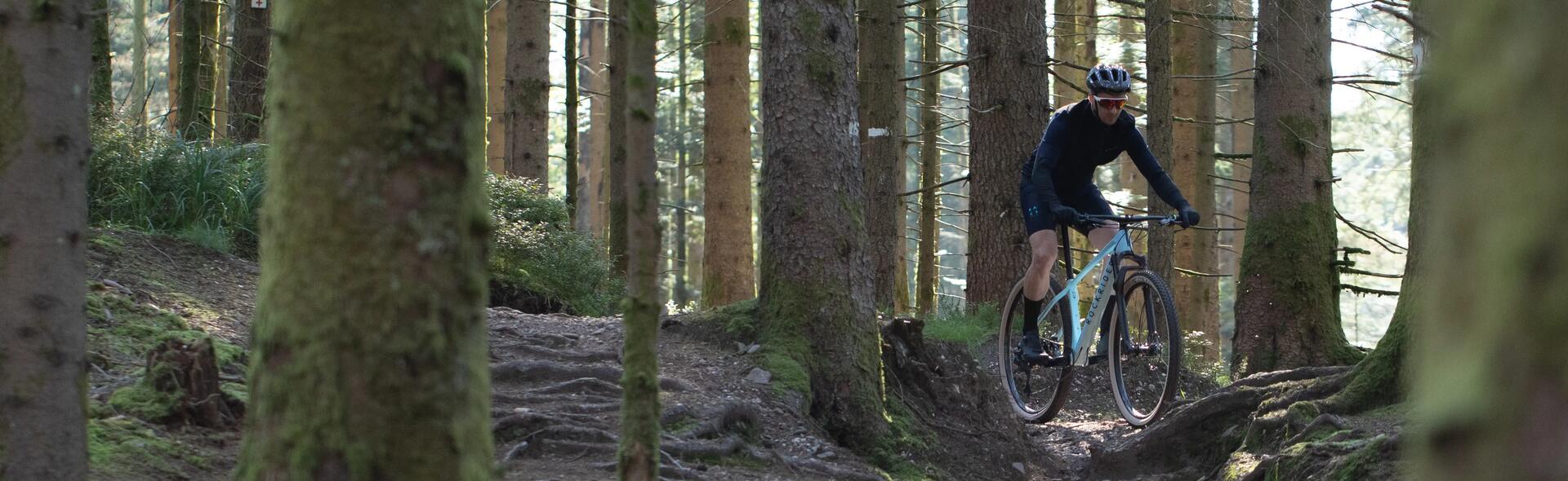 Quel cadre VTT choisir aluminium ou carbone