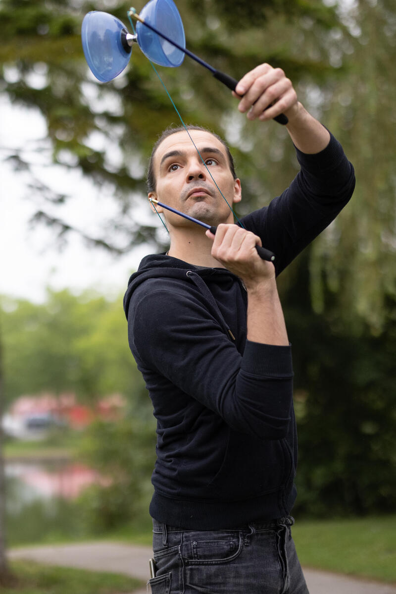 Diabolo 500 blau mit Kugellager Handstäbe aus Glasfaser + Transportbeutel