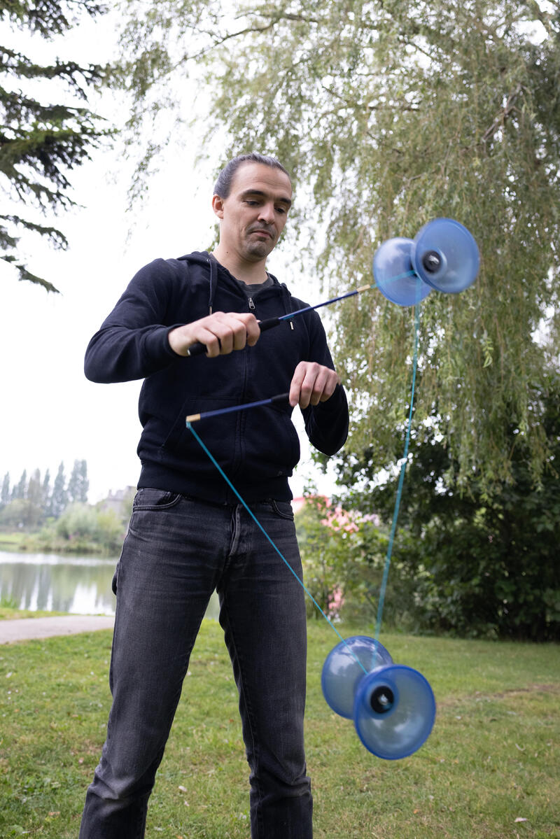 Csapágyas diabolo 500-as, kék, üvegszálas pálcákkal, tokkal