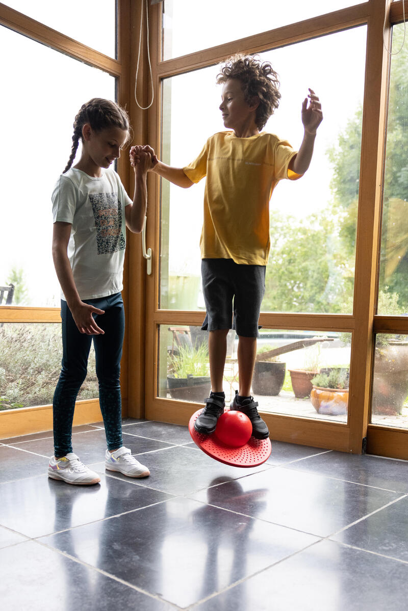 BALLON D'EQUILIBRE ROUGE (POGO BALL) + POMPE DE GONFLAGE