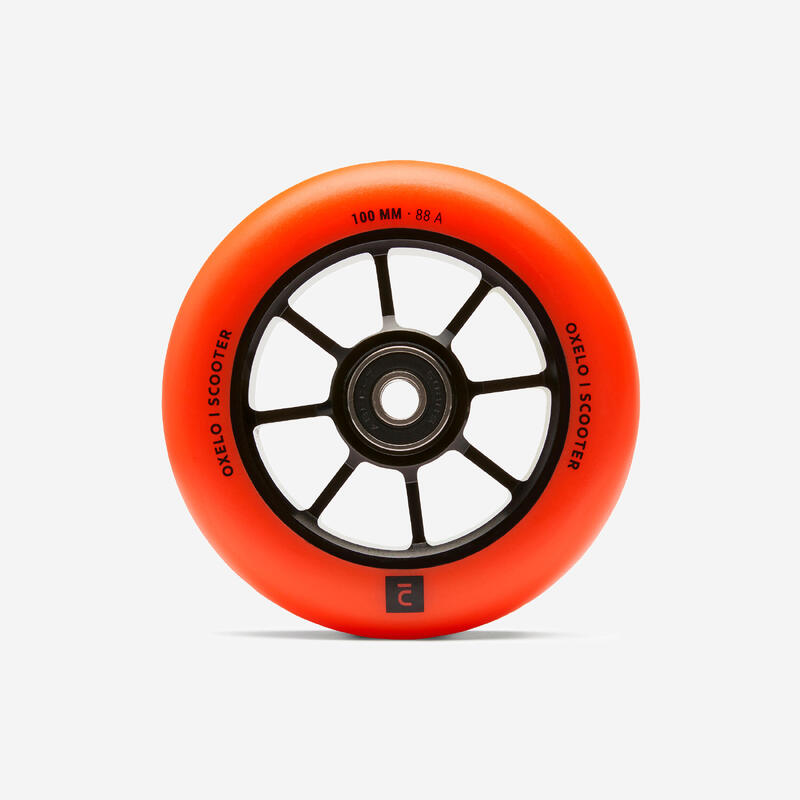 Rueda freestyle de 100 mm con llanta de aluminio negro y goma naranja fluor PU85A