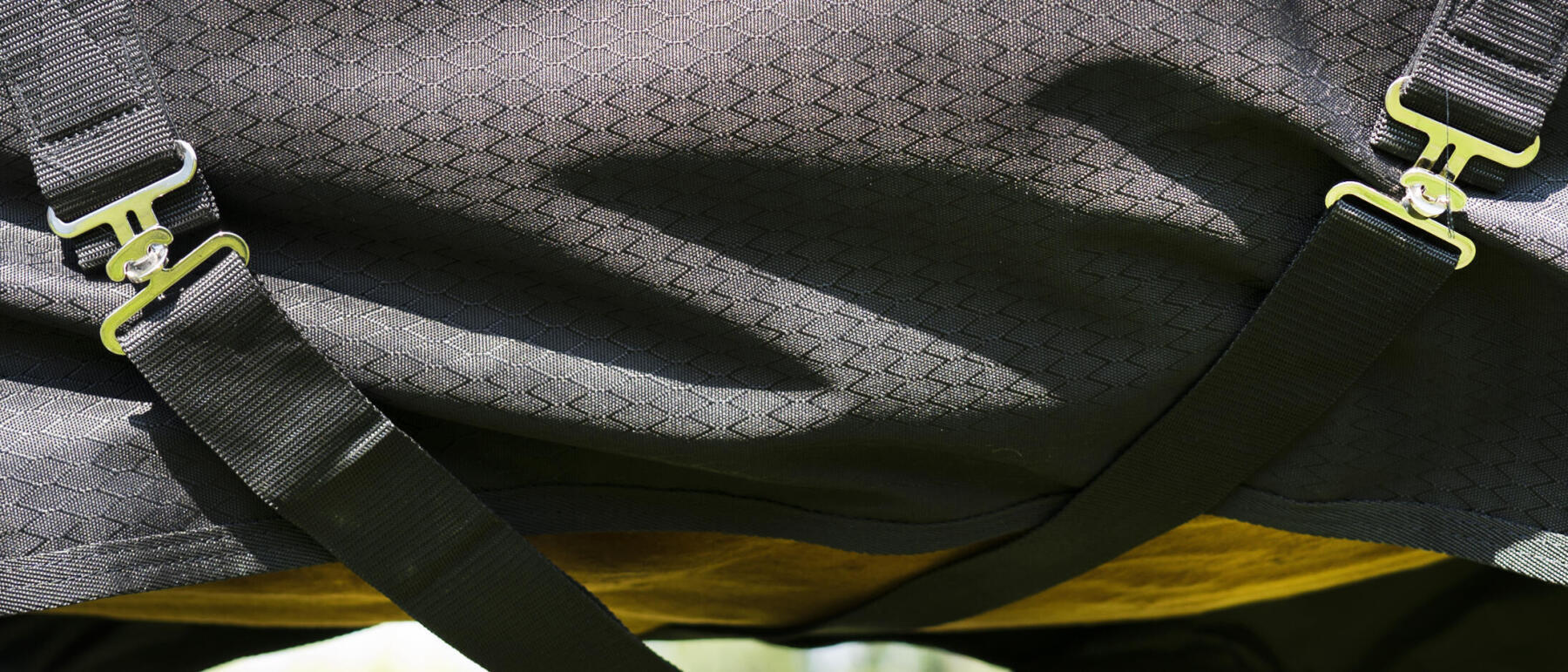COMMENT (FAIRE) REPARER UNE COUVERTURE CHEVAL ?