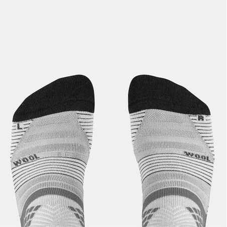 Vidutinio aukščio žygių kojinės „Hike 900“, 2 poros, smėlio