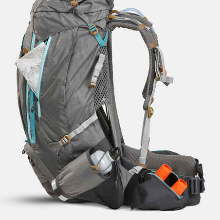 Mochila de montaña y trekking 55L+10L Forclaz MT500 con funda impermeable