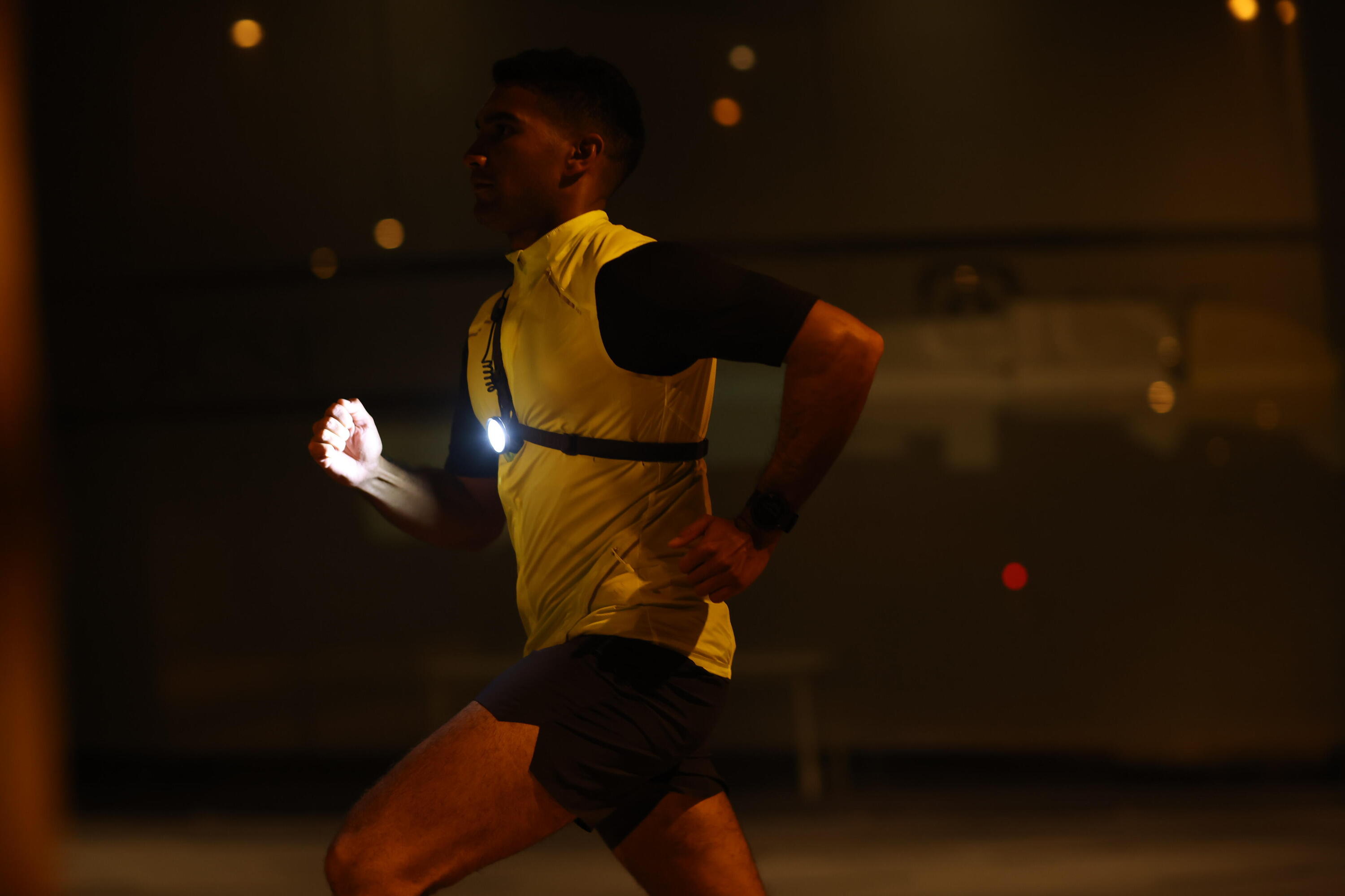 LANTERNA DE PEITO DE CORRIDA RUNLIGHT 900 USB V2 31/31