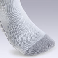 Bele sportske čarape srednje dužine