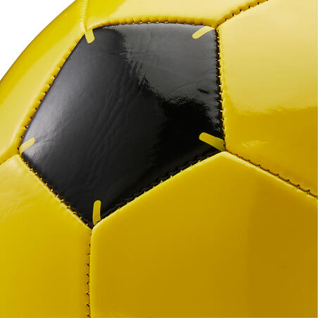 Soldes Decathlon Ballon de football First Kick taille 4 jaune bleu