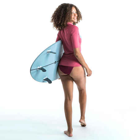 تي شيرت بأكمام قصيرة لركوب الأمواج مقاوم لأشعة UV 100 للنساء - وردي مغبر