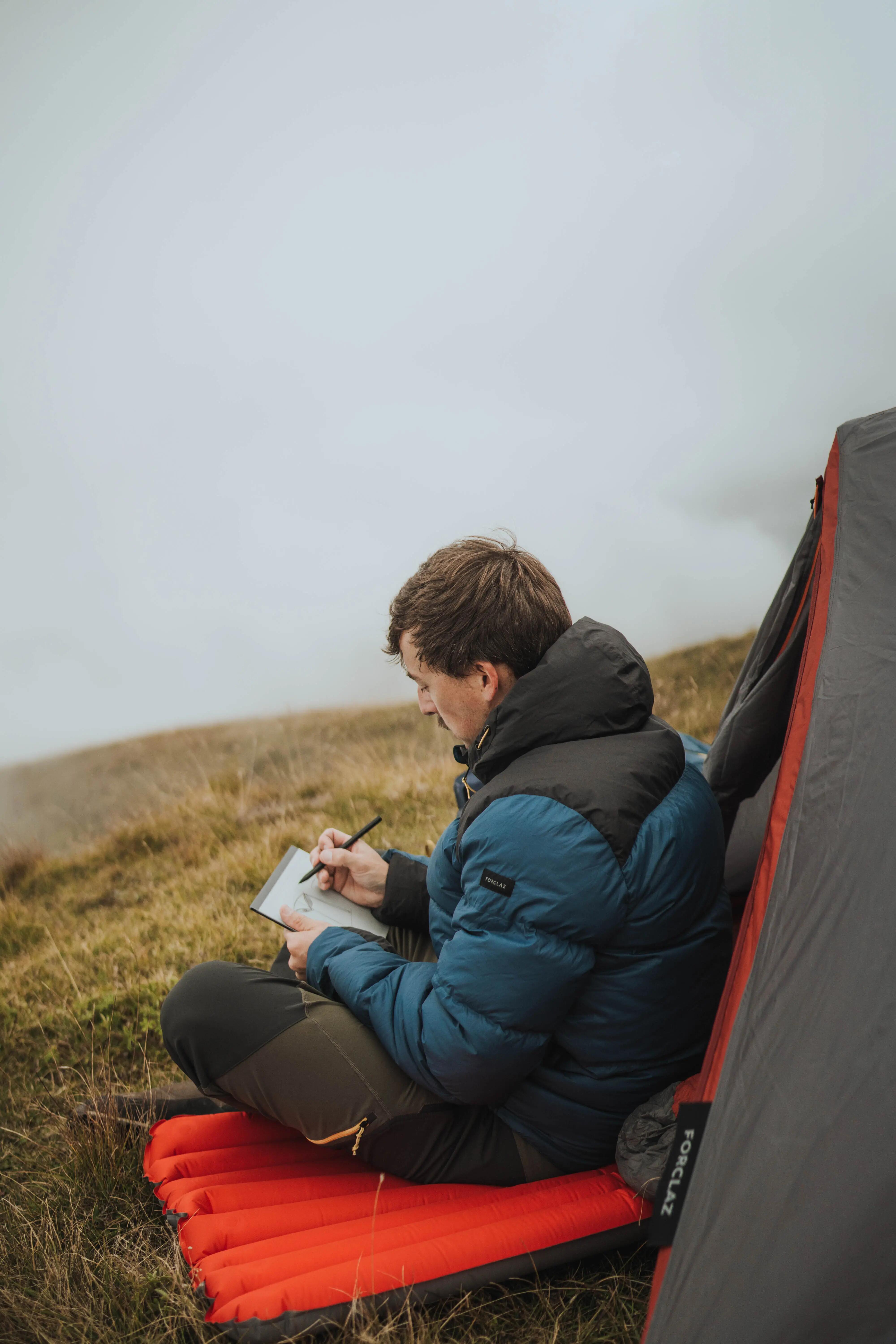 Inflatable trekking mattress - MT500 Air Insulating L - 180 x 52