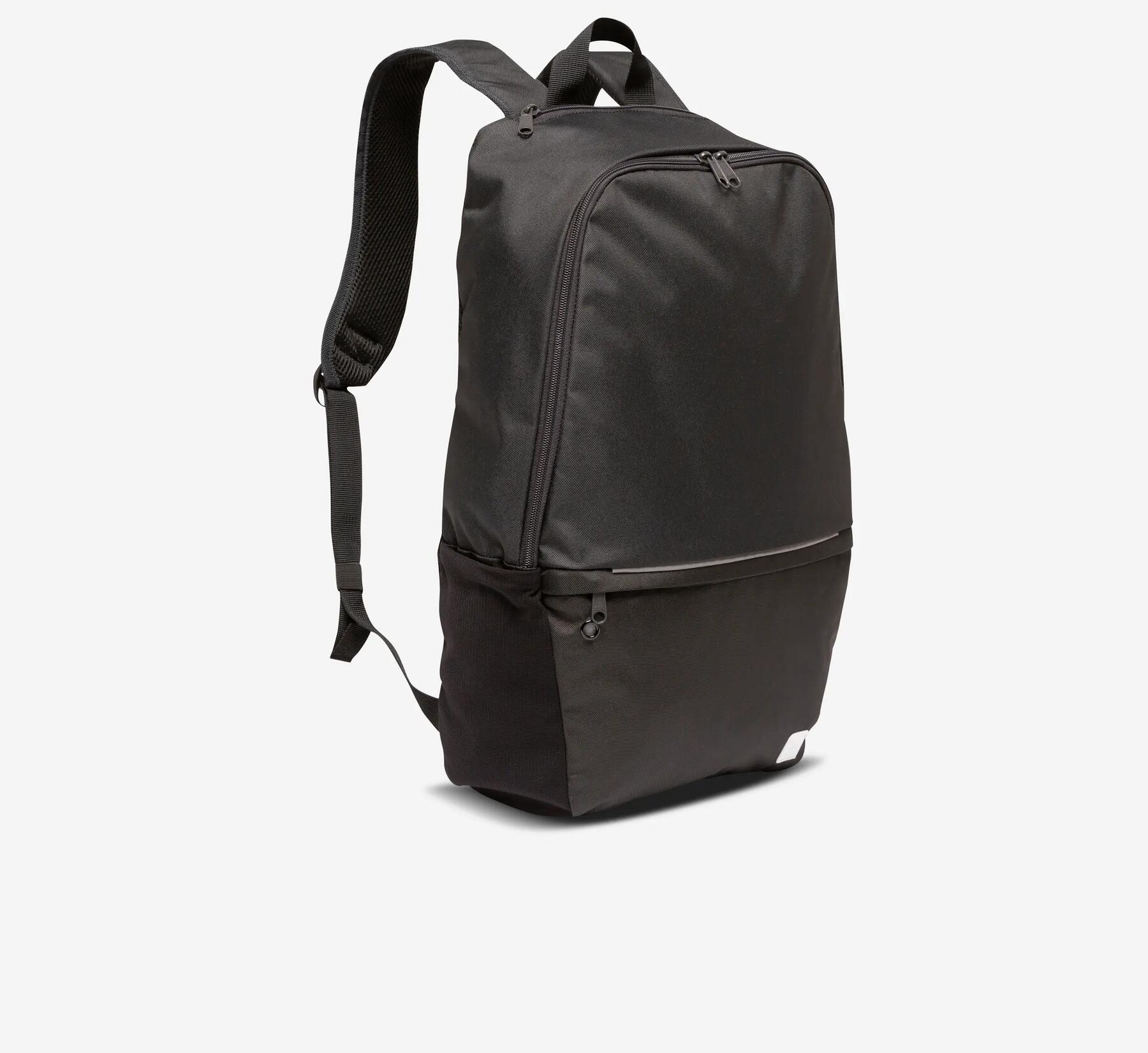 24 litre black essential backpack