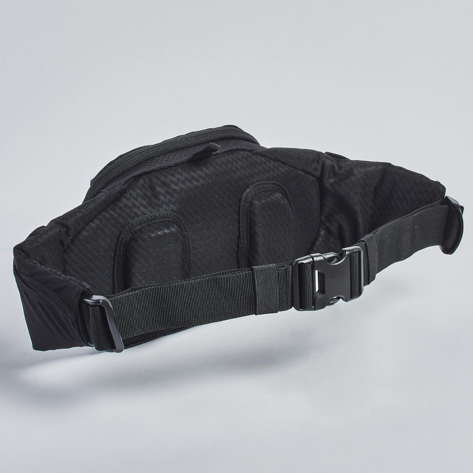 Pas biodrówka z bukłakiem Rockrider Feel 2 l / 0,25 l wody