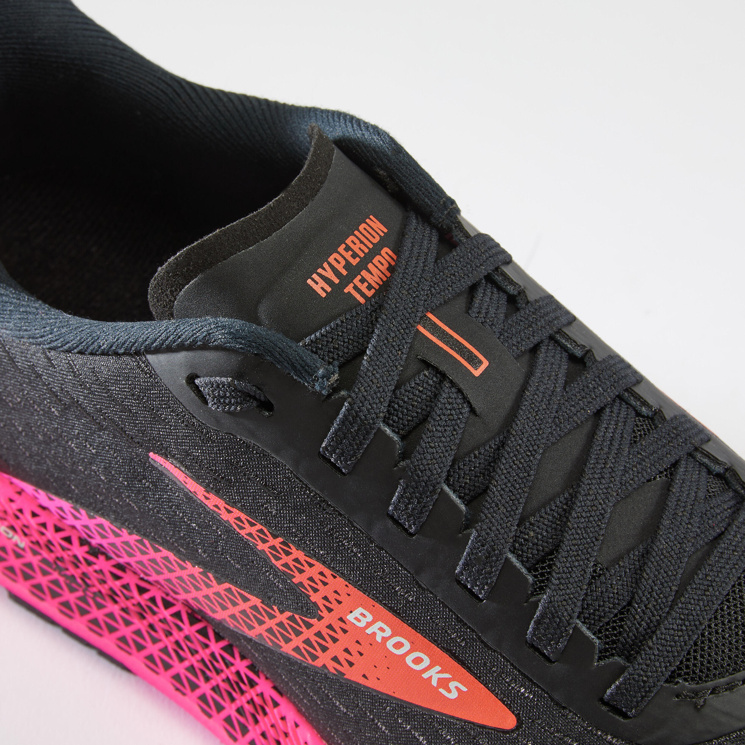 Women's Running Shoes Brooks Hyperion Tempo - black pink 6/7