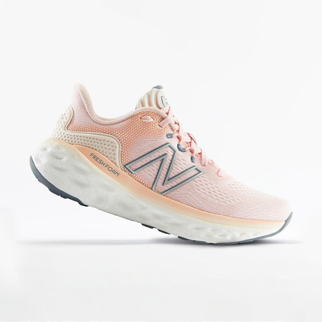 ДАМСКИ ОБУВКИ ЗА БЯГАНЕ NEW BALANCE MORE V3, РОЗОВИ