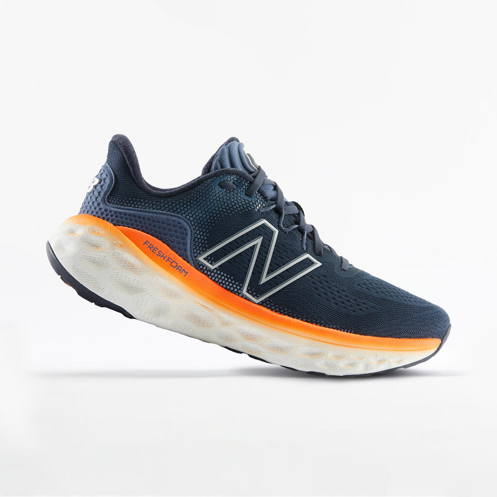 МЪЖКИ ОБУВКИ ЗА БЯГАНЕ NEW BALANCE MORE V3, СИНЬО/ОРАНЖЕВО