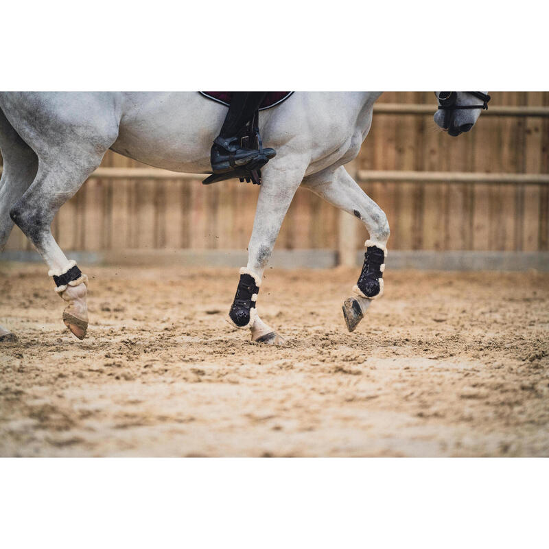 Open peesbeschermers voor paarden en pony's 580 imitatieschapenvacht bruin x2
