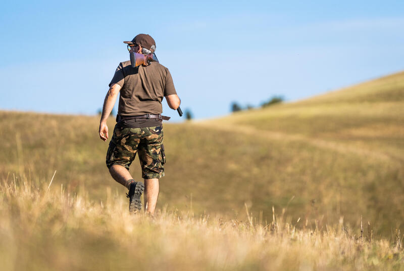 Jagdshorts 500 Camouflage Woodland grün und braun 