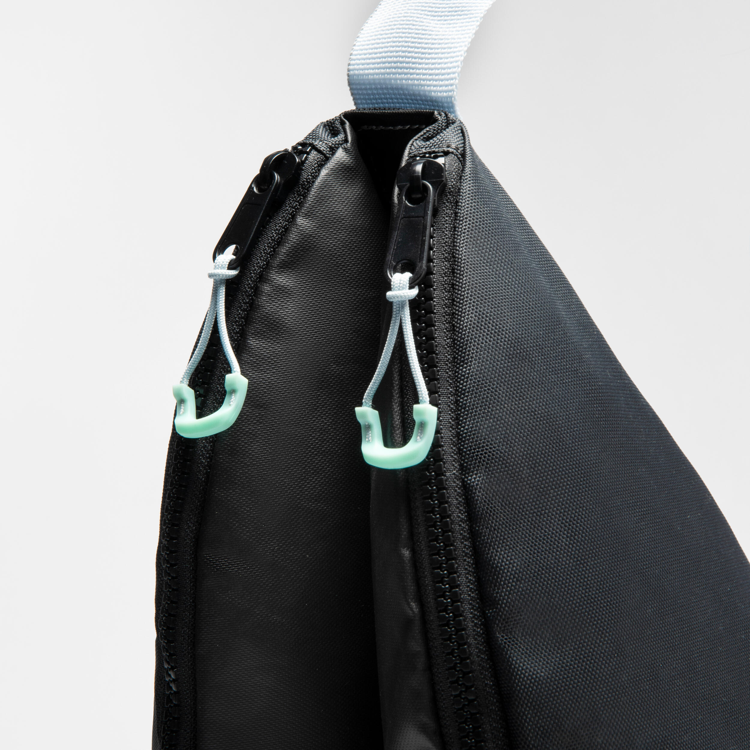 20L 3in1 Ice Skating Skate Bag Black/Blue Carbon grey, black