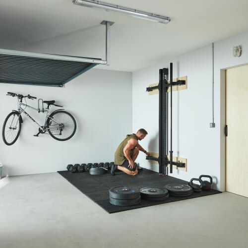 Foldable squat-pull wall rack