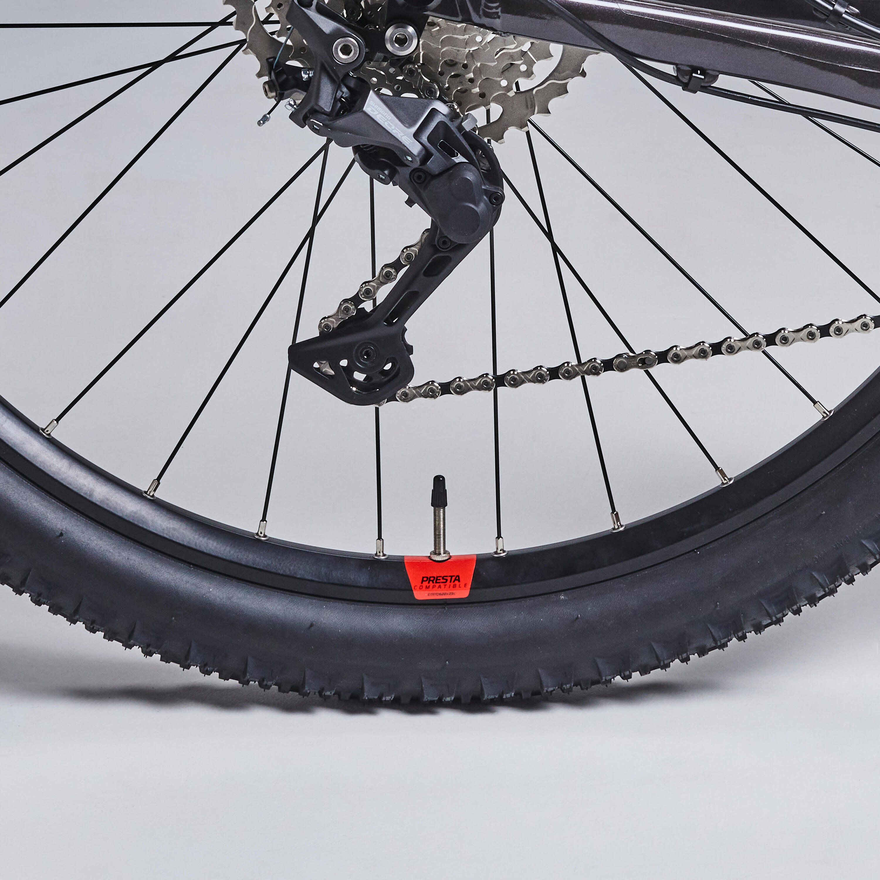 29" Explore 540 Touring Mountain Bike - Red/Black 8/18