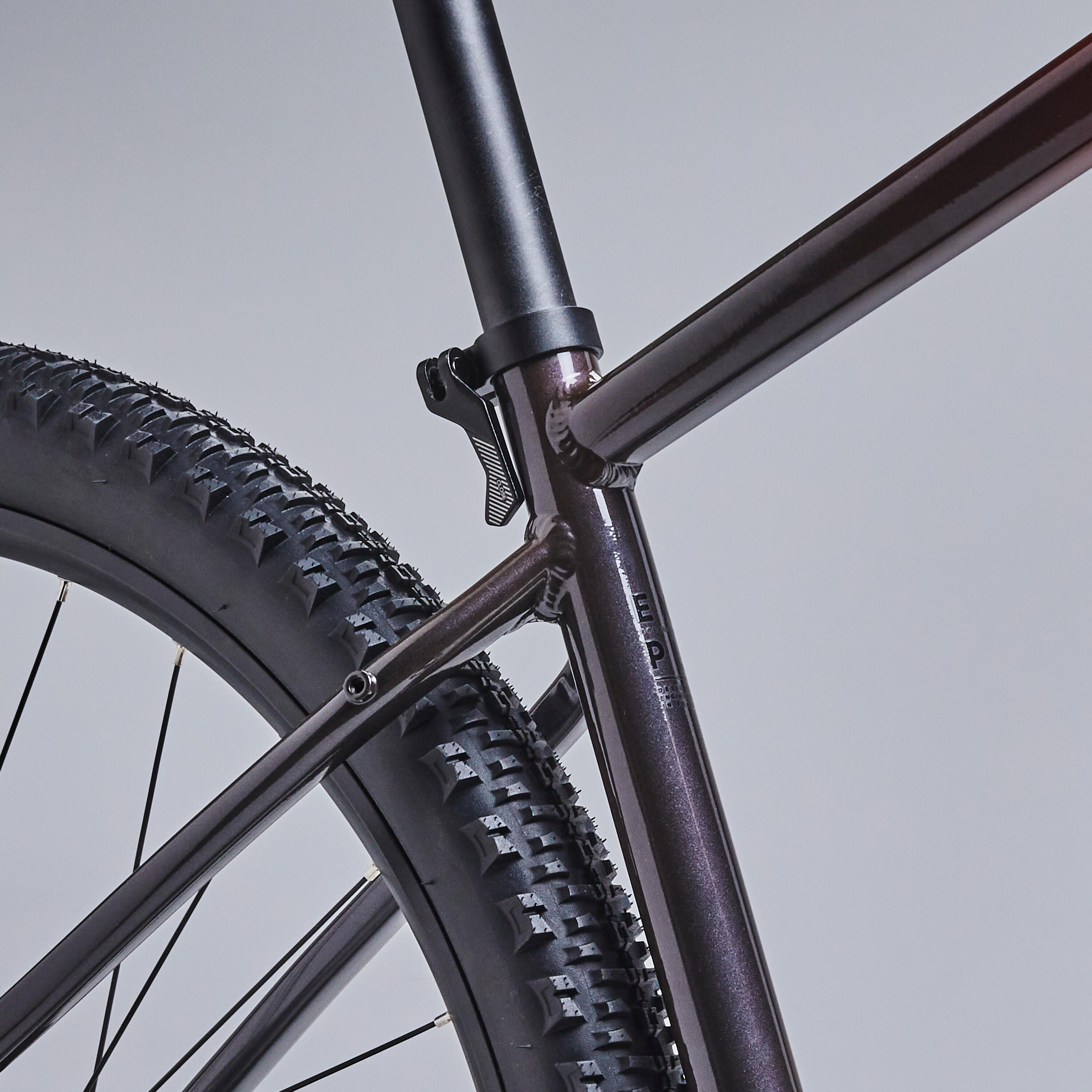 29" Explore 540 Touring Mountain Bike - Red/Black 7/18