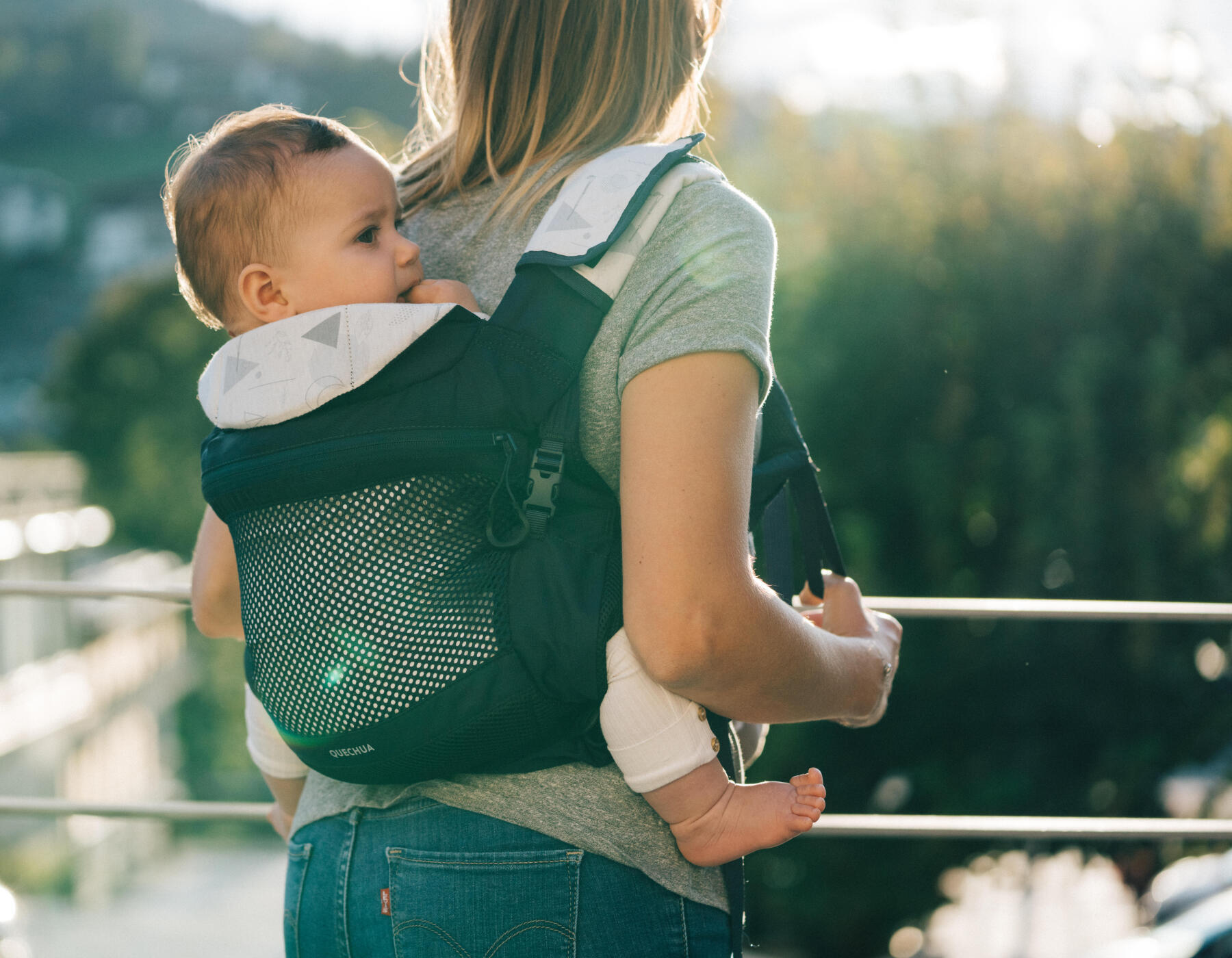 Comment choisir un porte-bébé pour la randonnée ? - Les Petits