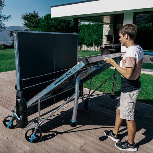 Deploying the PPT900 OUTDOOR ping pong table .2