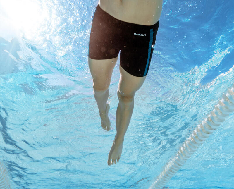 Améliorer ses battements de jambes en natation