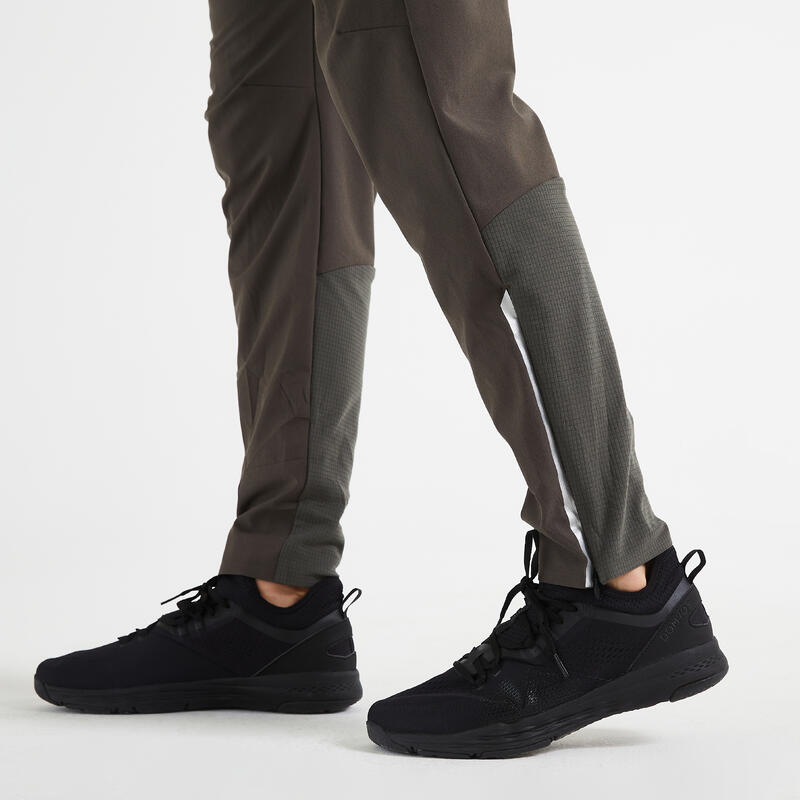 Pánské fitness tepláky 900 Slim khaki