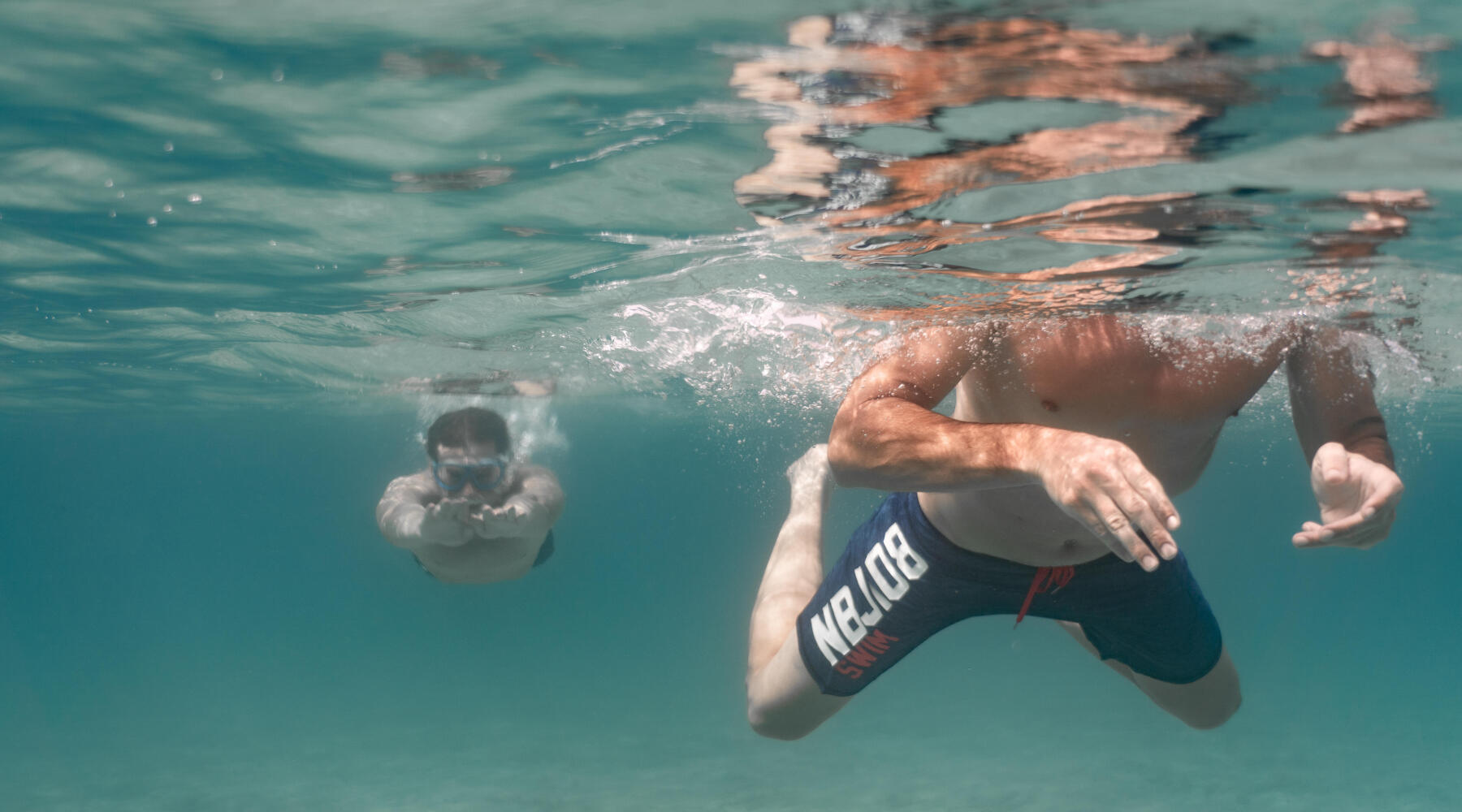 Brasse coulée en vision sous marine