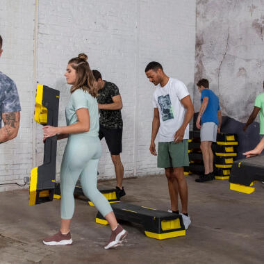 Hip Hop und Step Aerobic kombinieren