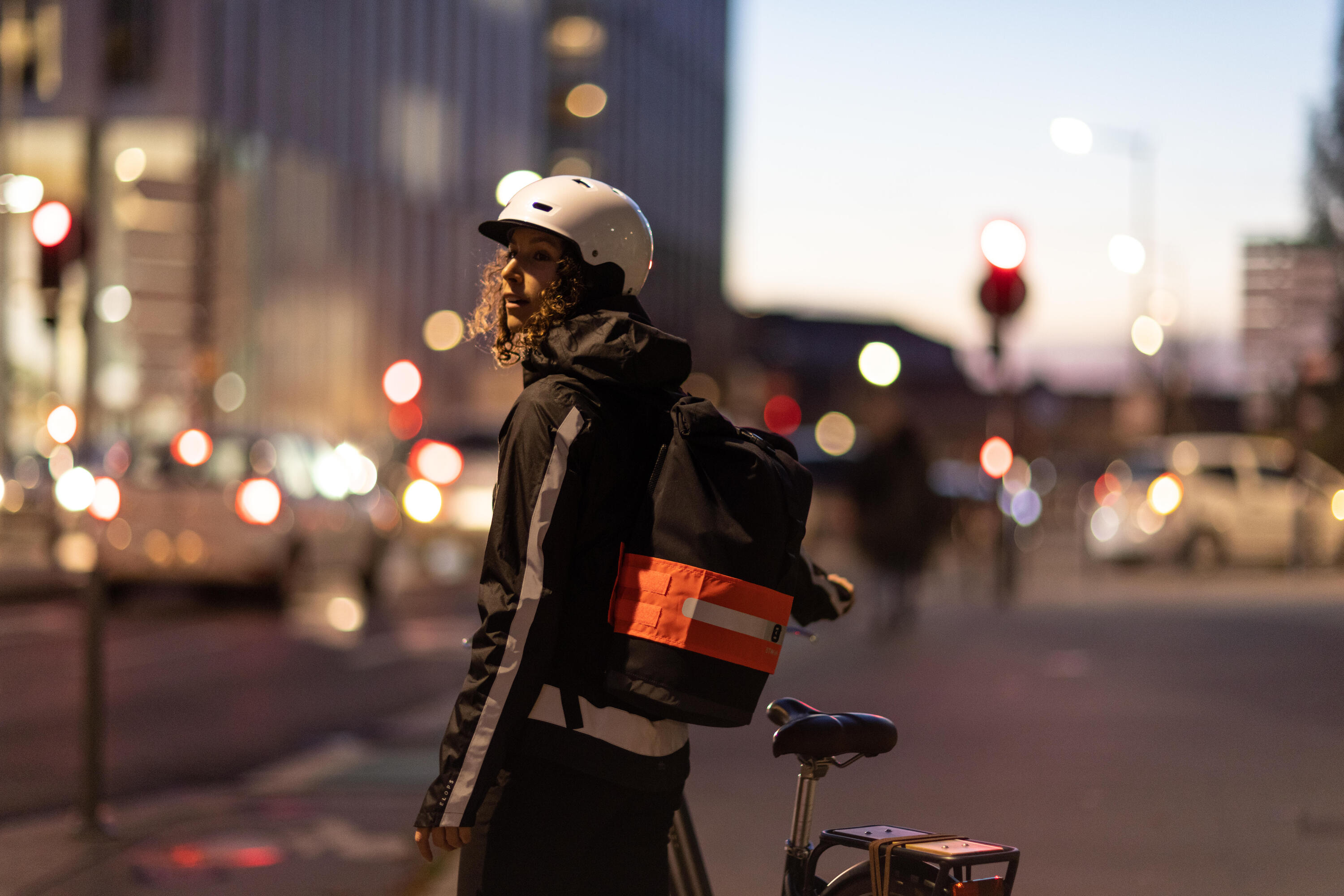 Day and Night Visibility Bag Band - Neon Yellow 6/6