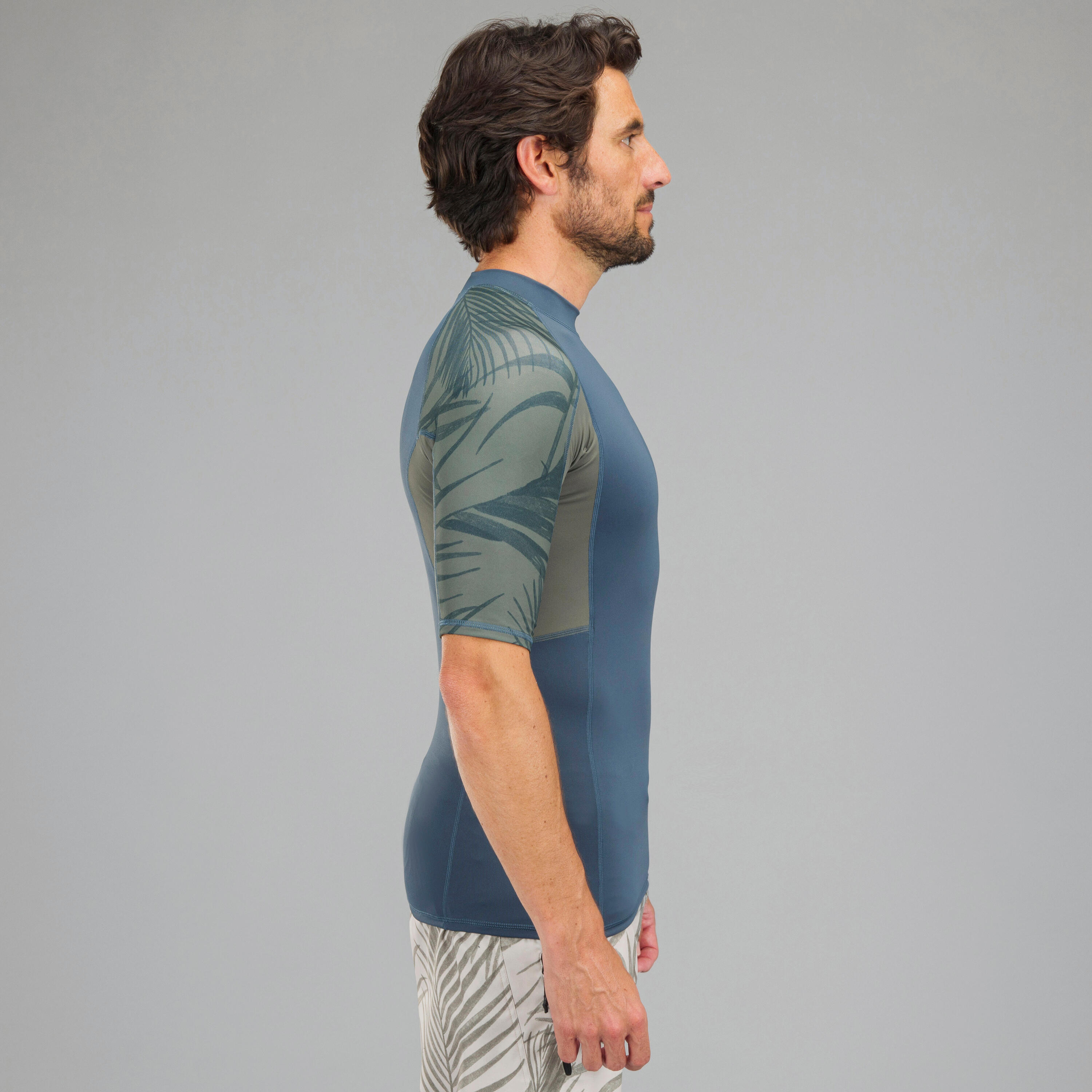Men's surfing short-sleeved UV-protection T-shirt - 500 grey khaki 4/8