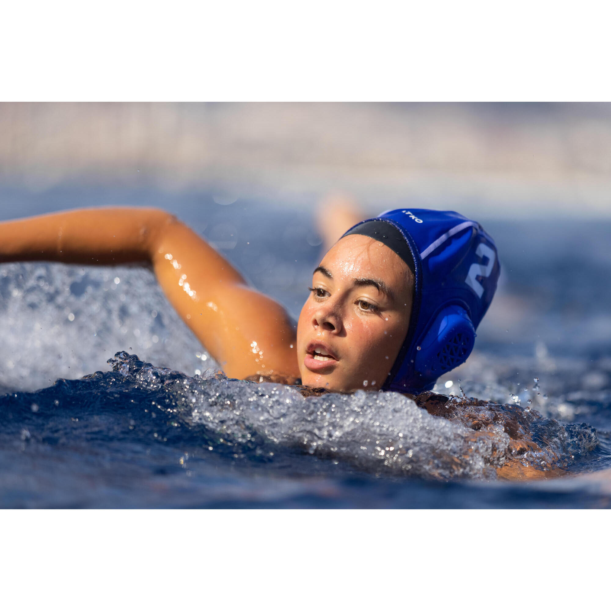 CONFEZIONE DA 16 CAPPELLINI DA PALLANUOTO WP900 BLU PER ADULTI