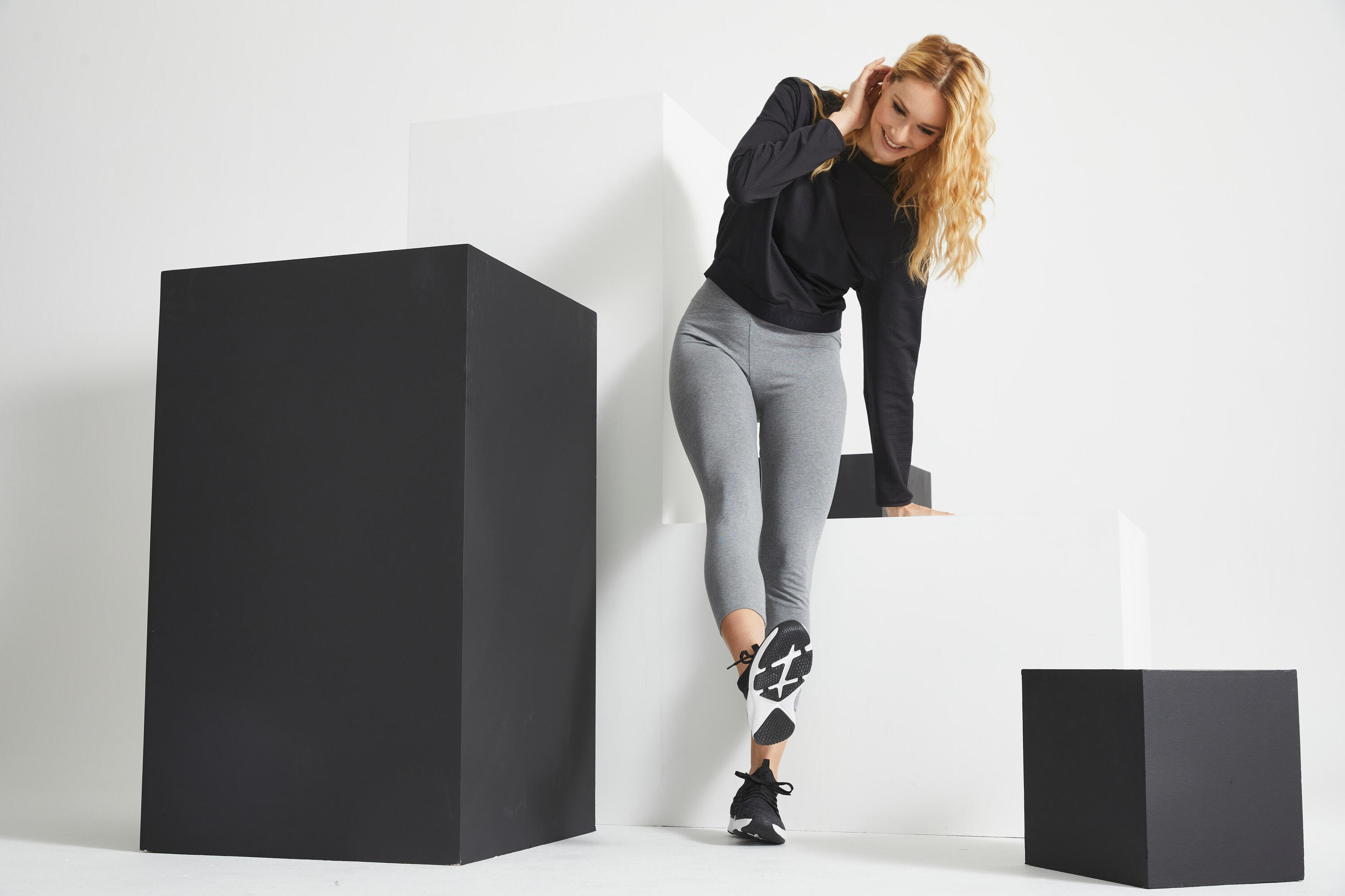 Leggings 7/8 donna fitness FIT+ 500 cotone leggero grigi melange 5/7