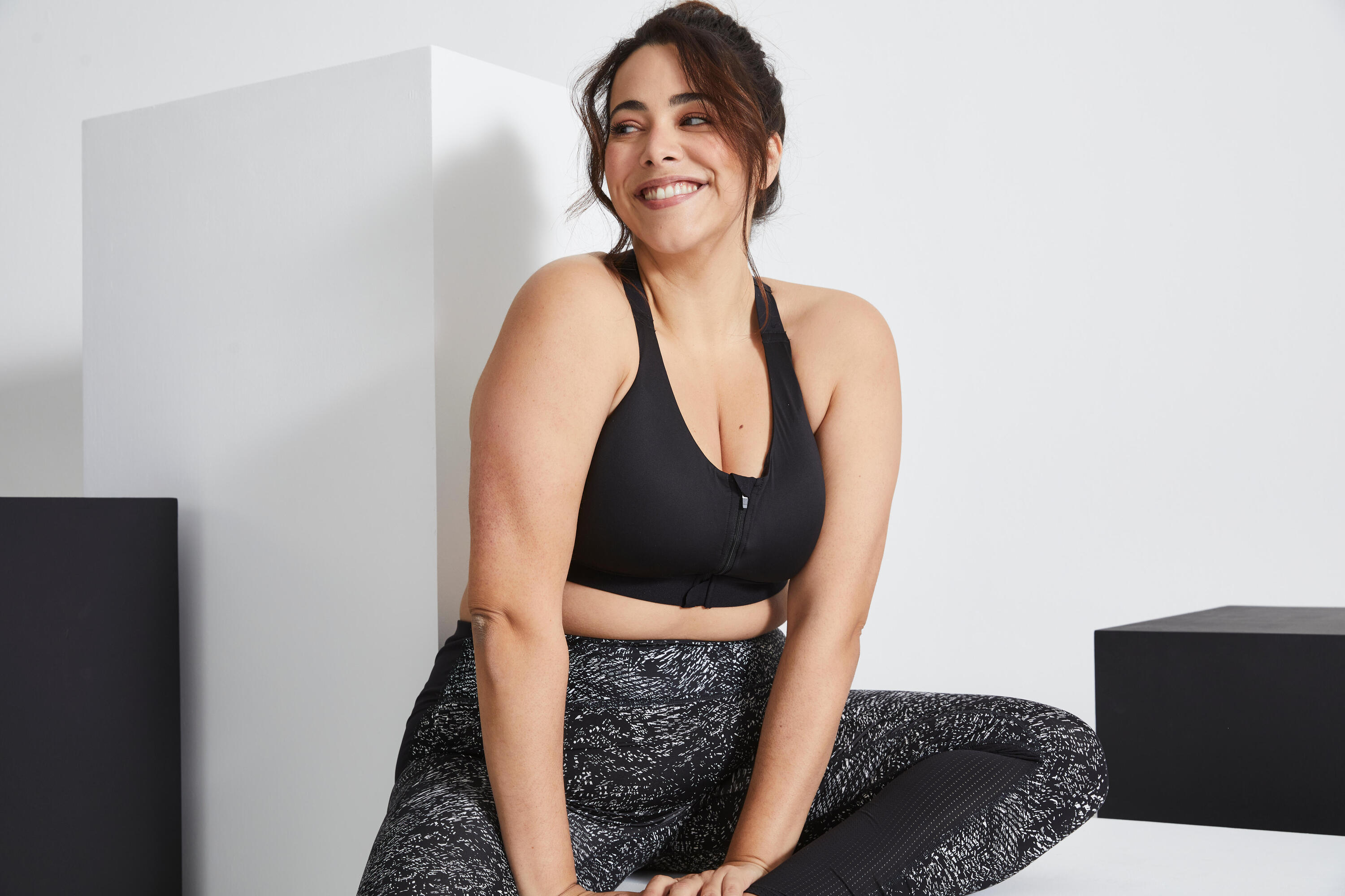Top  donna palestra zip frontale nero 3/11