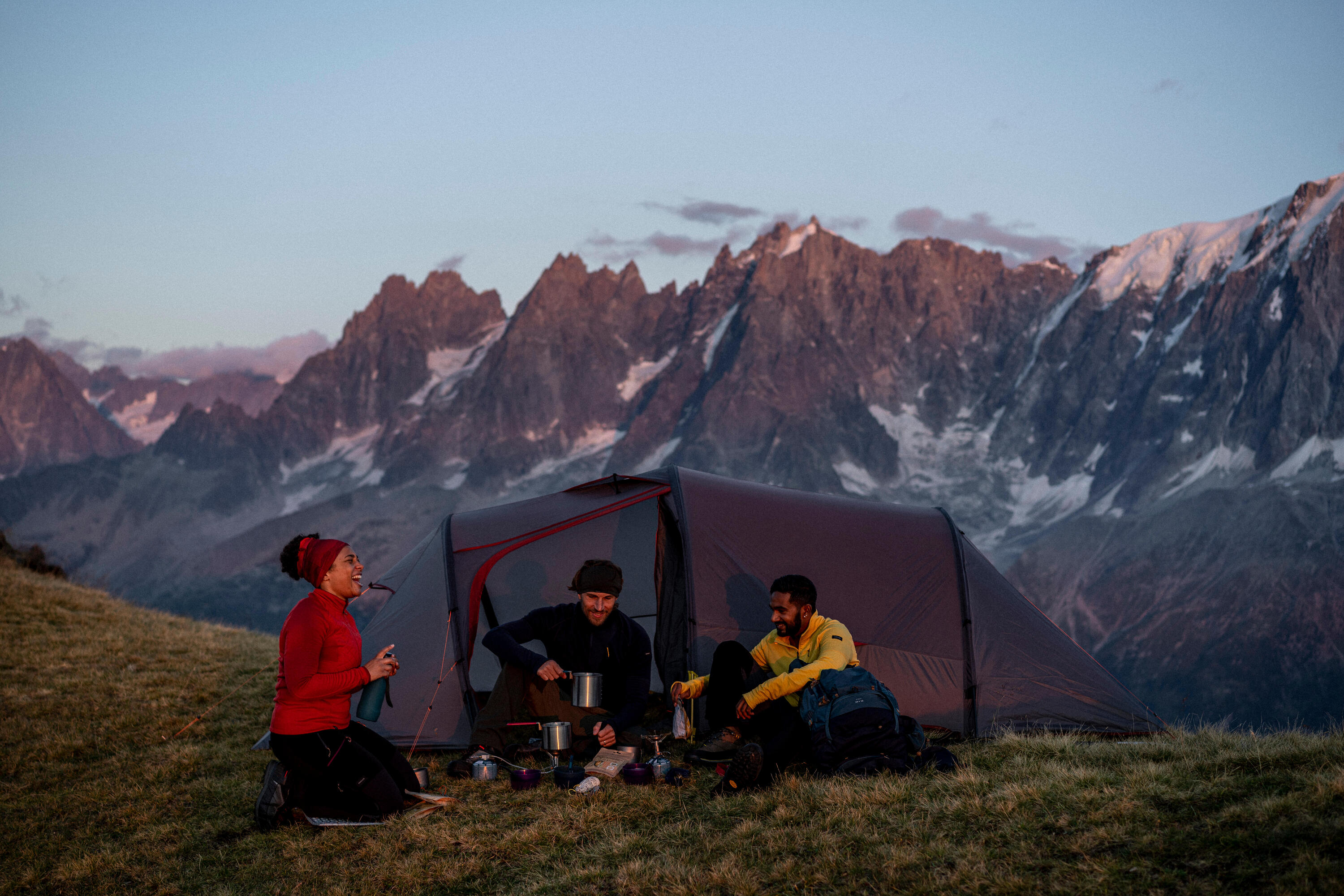 Namiot trekkingowy tunelowy Simond MT900 dla 4 osób 17/21