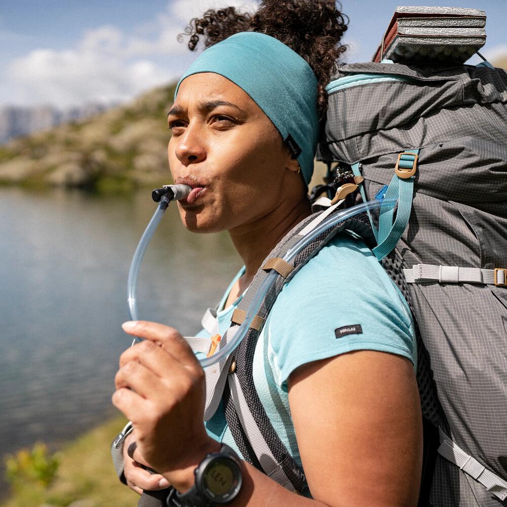 REINIGUNG UND REPARATUR EINER TREKKING-TRINKBLASE MT500