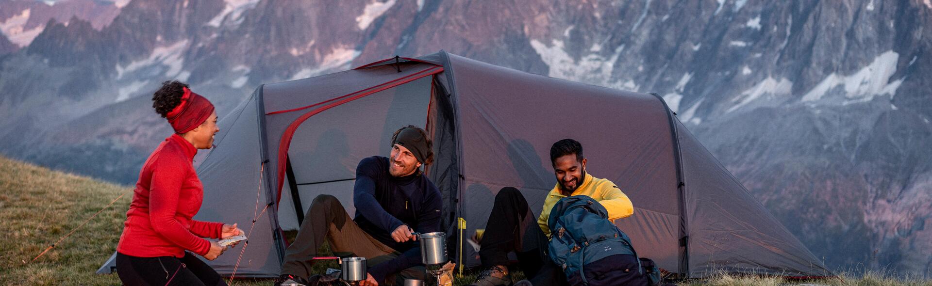 Bivouac lors d'un trekking entre amis