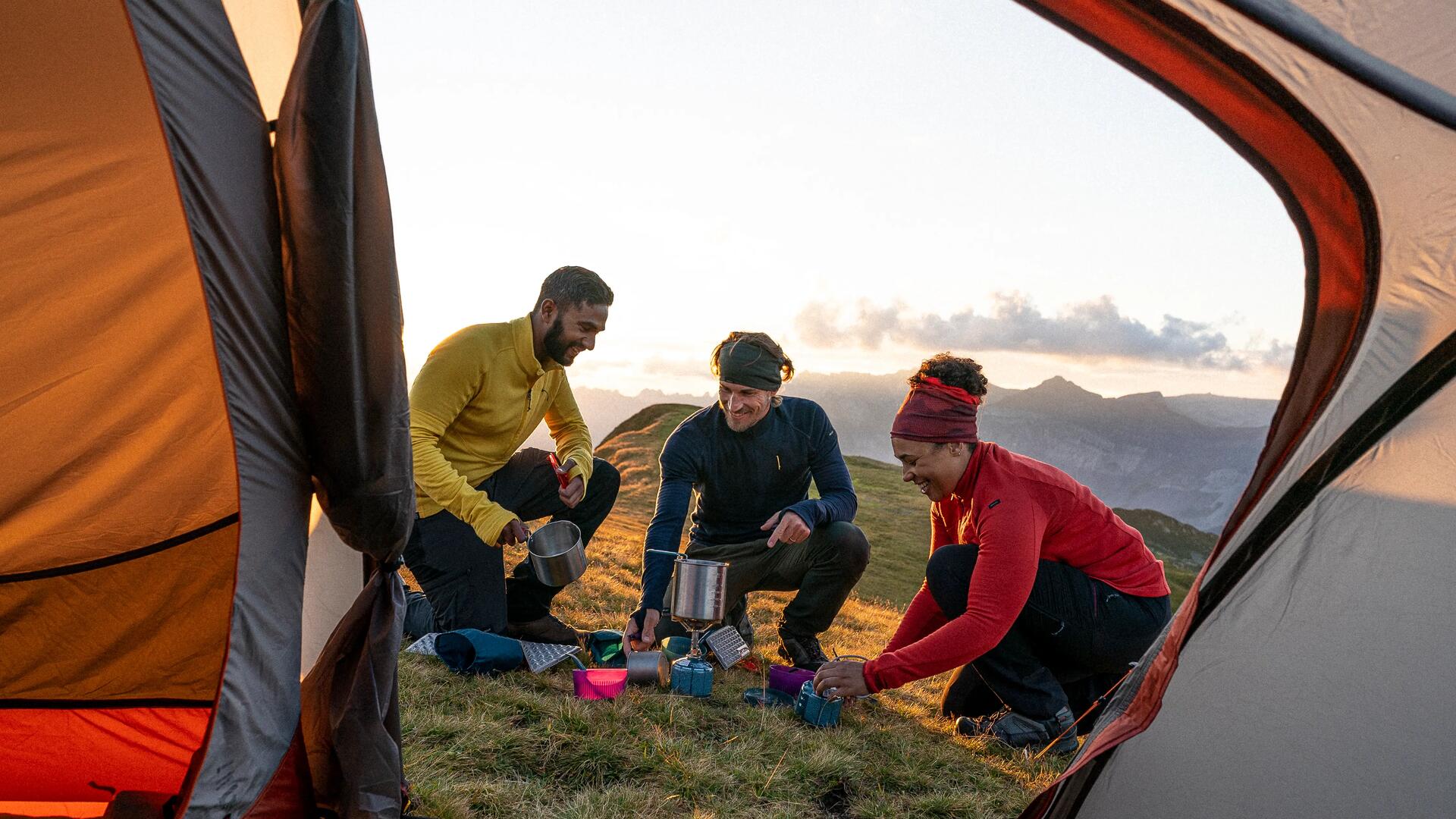 Partir en bivouac : quel équipement emporter ?