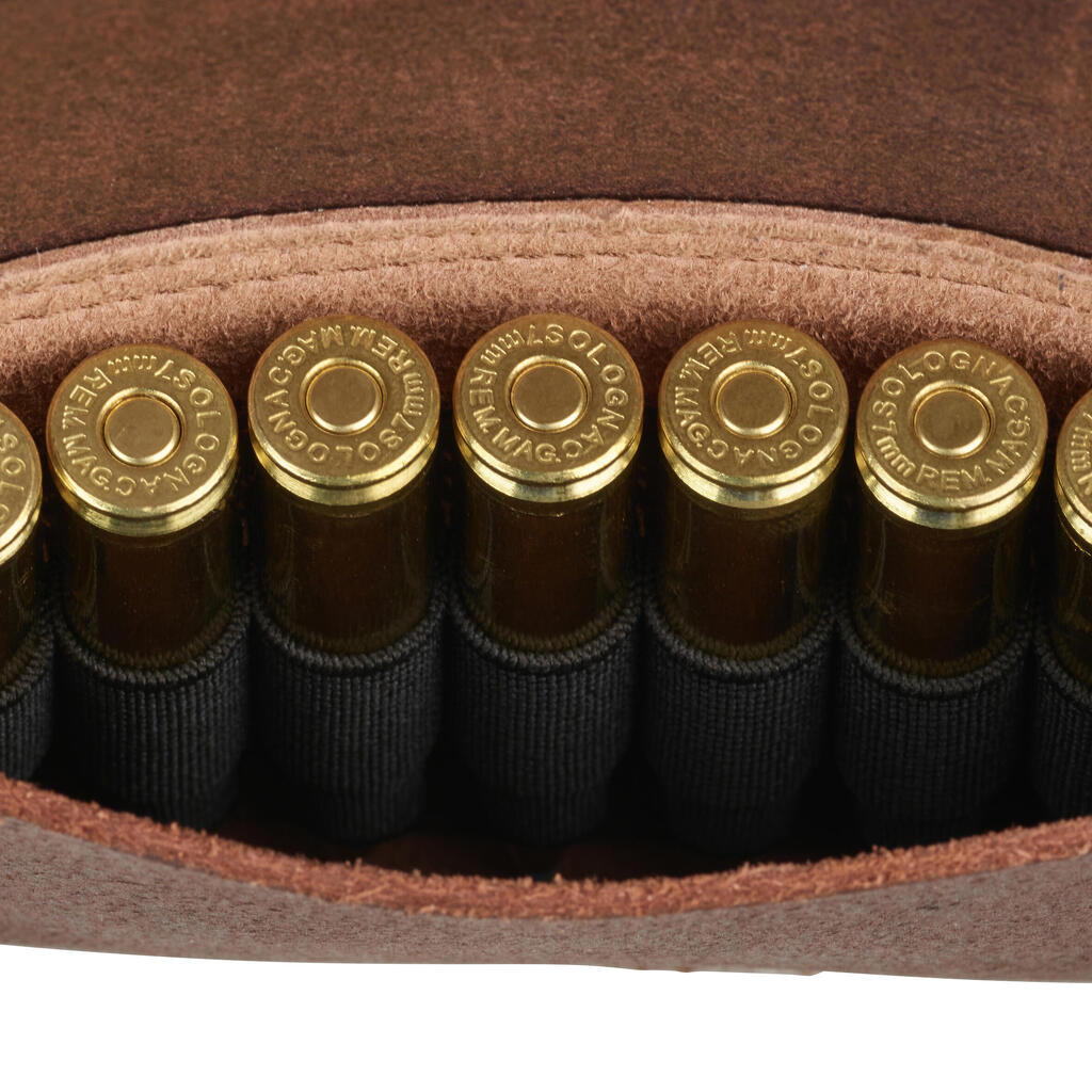 Rifle pouch for 10 bullets.