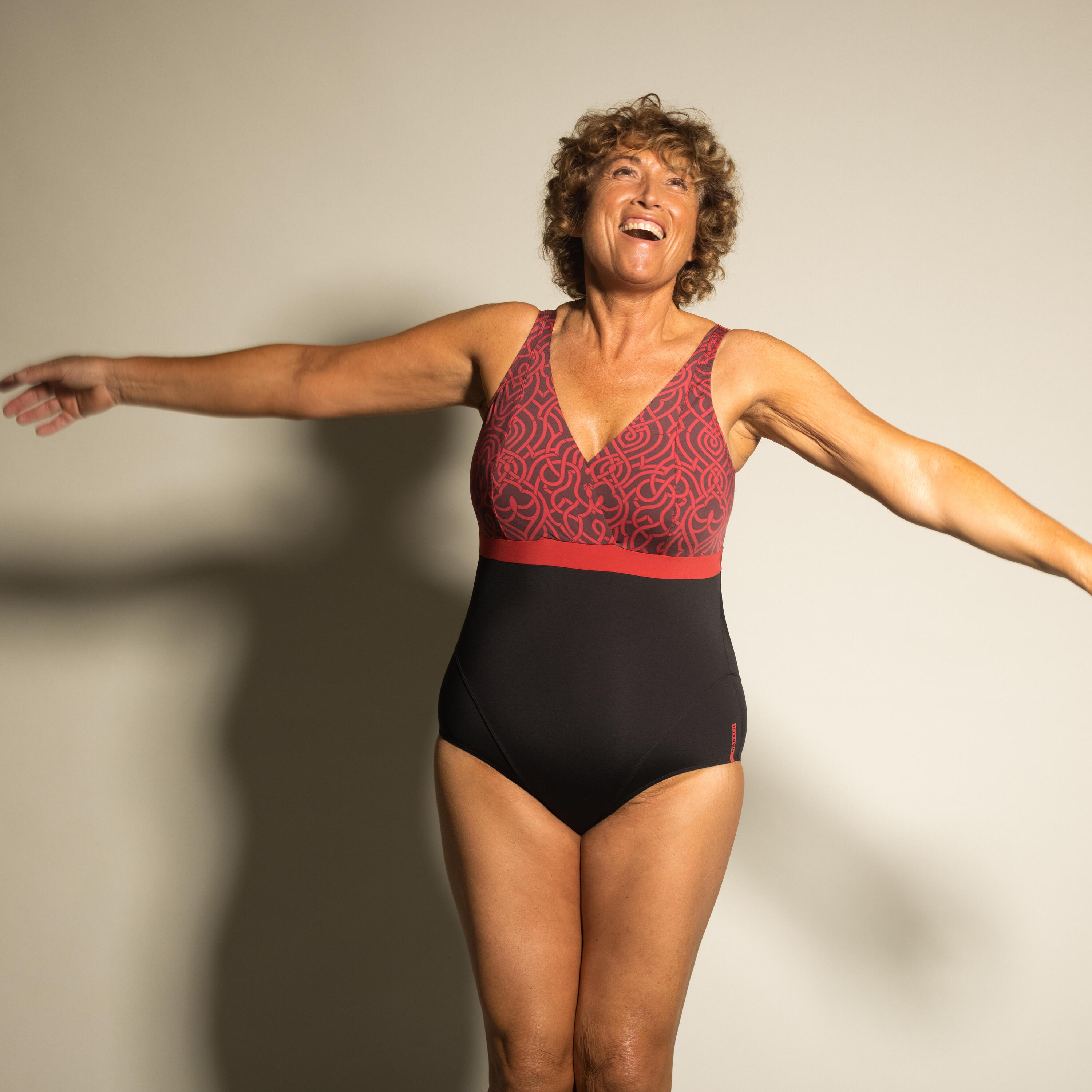 Women's 1-piece aquafitness swimsuit Cera black burgundy. Cup size D/E 9/17