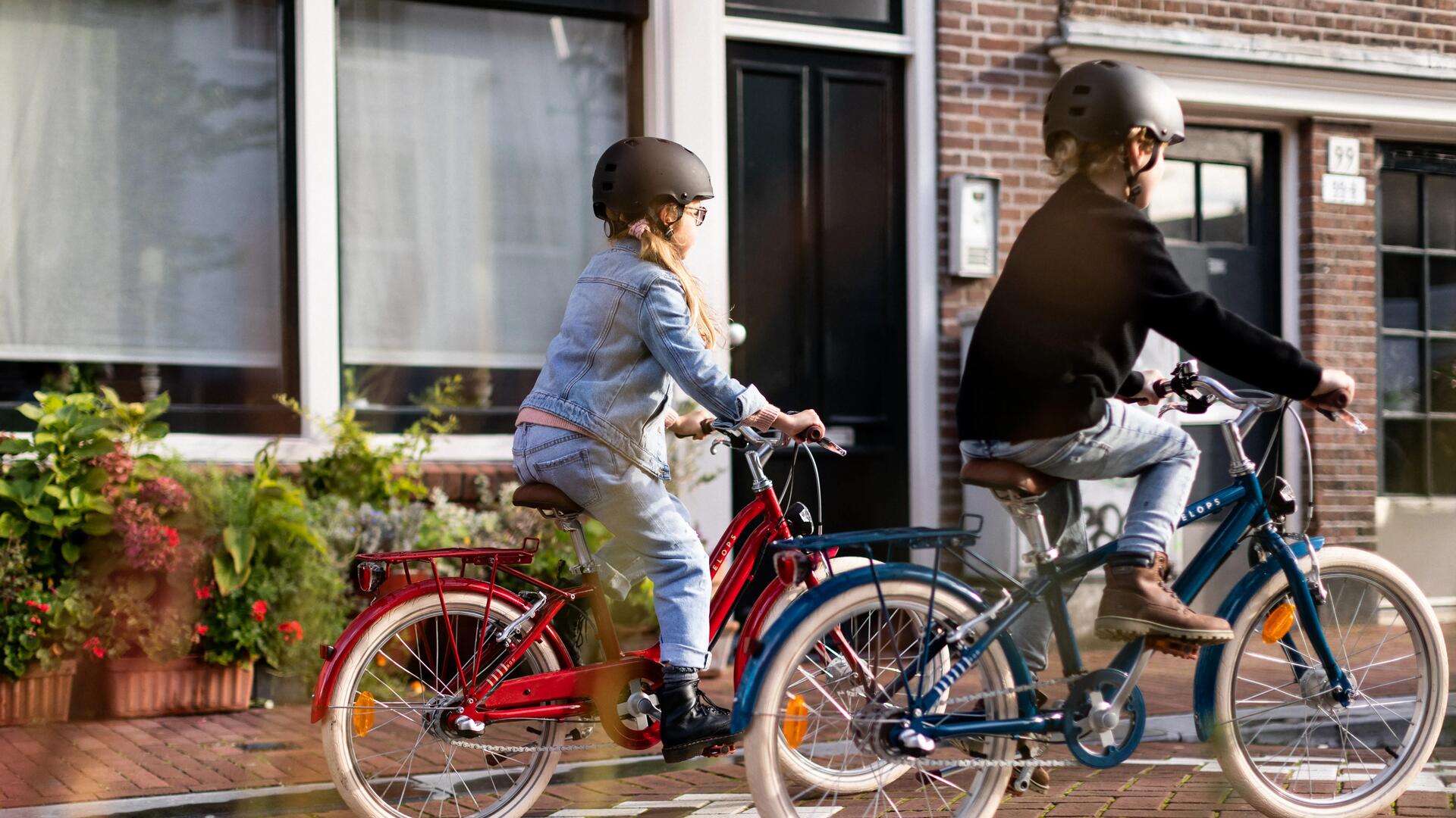 Come muoversi in bici con un bambino/una bambina?