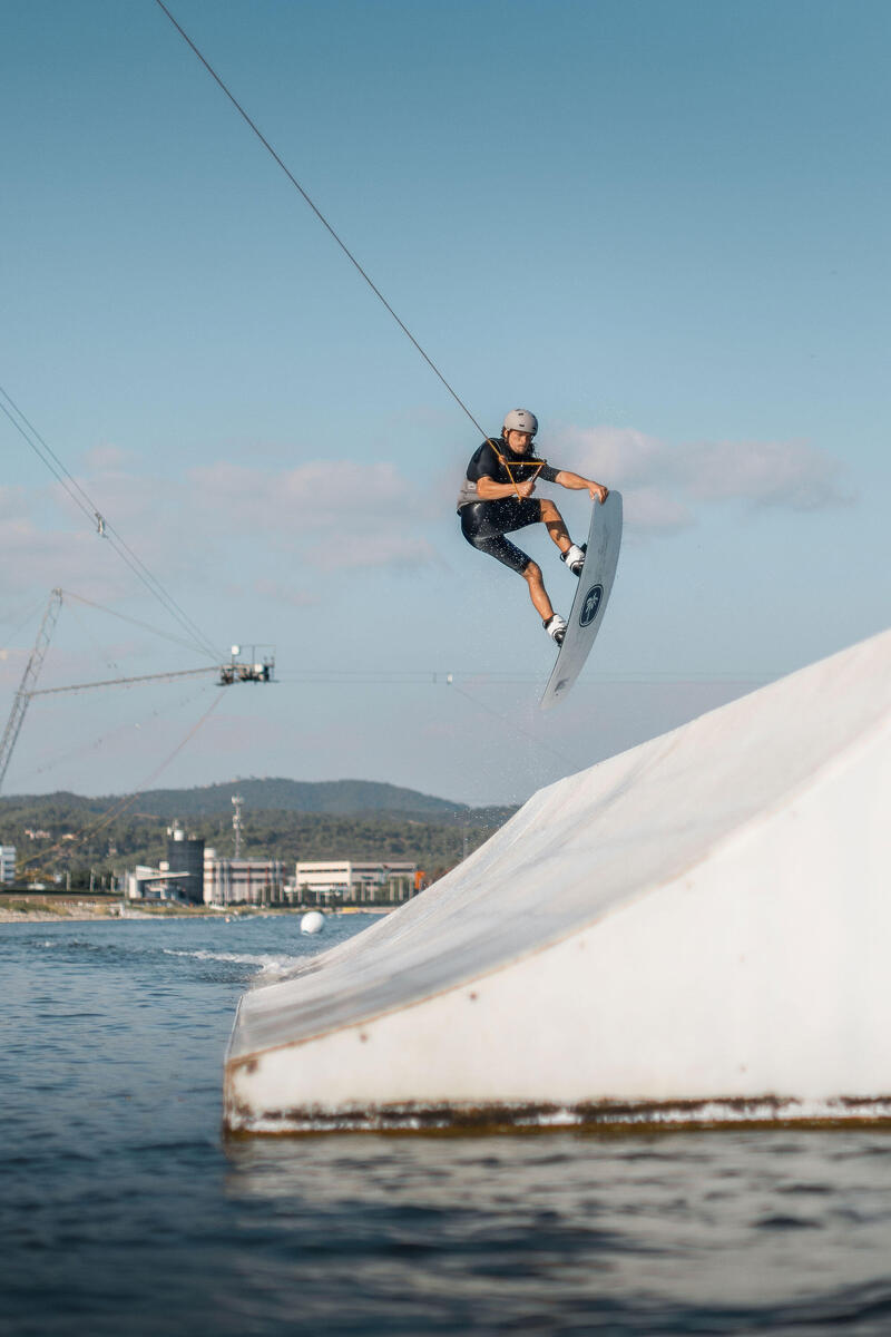 Najlepsze wakeparki w Polsce. Gdzie wybrać się na wakeboard?